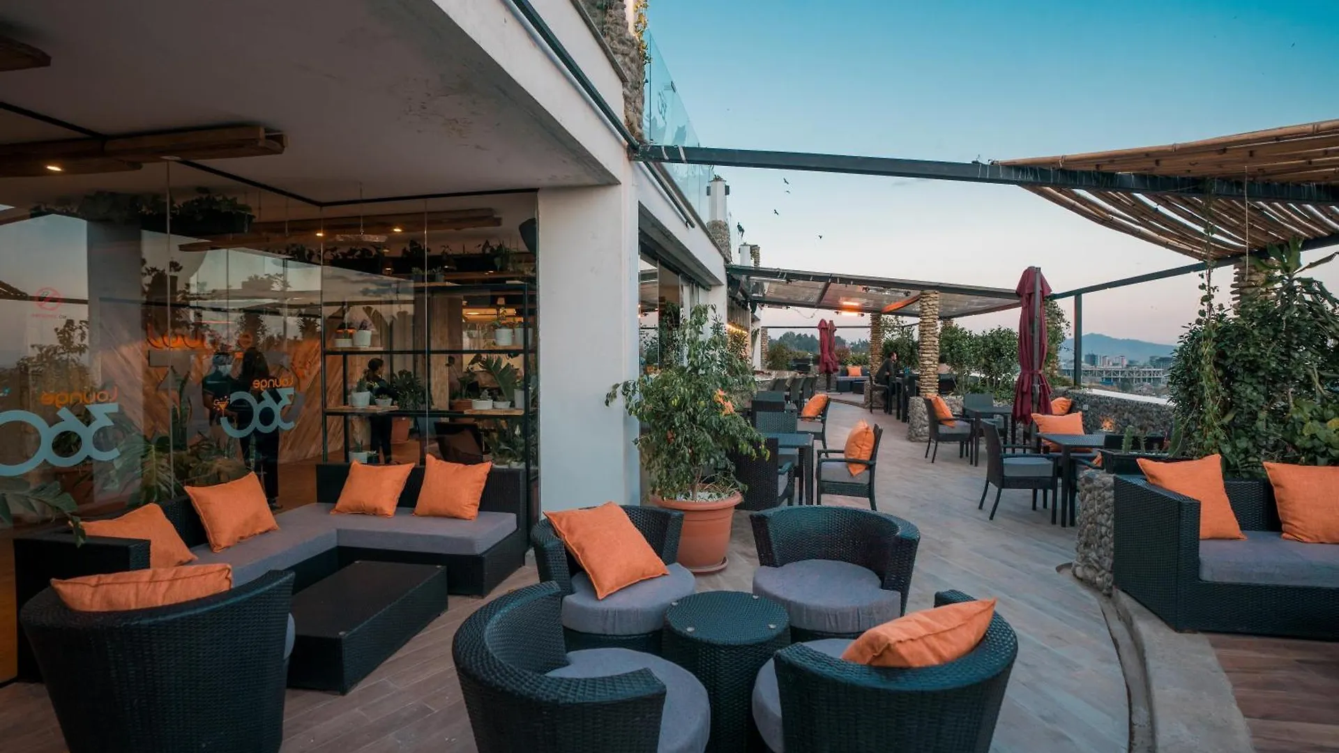 Monarch Hotel Addis Ababa 4*,